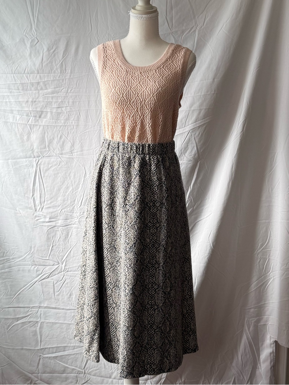 Weekend Los Angeles Petite XL Knit Sweater Tank Boho Crochet Sleeveless Top